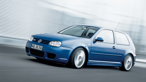 VW Golf Mk4 R32 review - front, driving round corner, blue