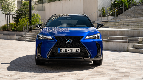 Lexus UX 300h (2024) front static