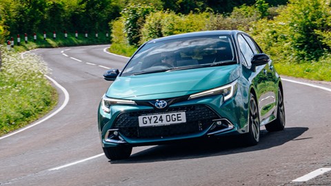 Toyota Corolla review - front, teal, cornering