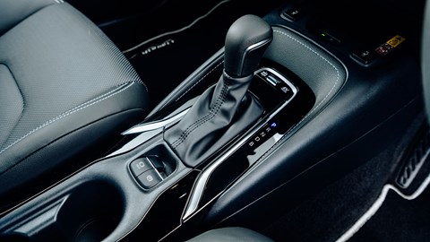 Toyota Corolla review - gear selector