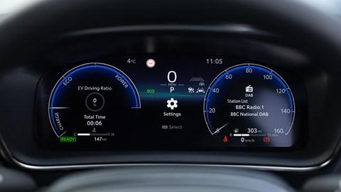 Toyota Corolla - 2023 facelift review, new digital instrument cluster