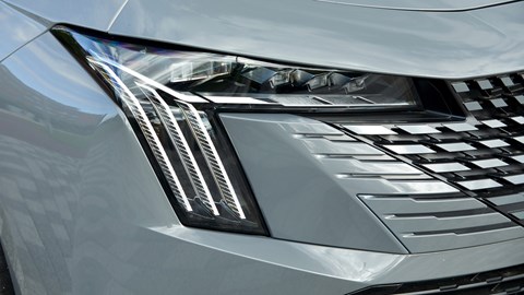 Peugeot 508 SW review - facelift headlights
