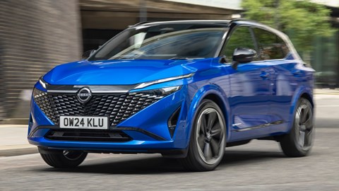 Nissan Qashqai (2025) front driving