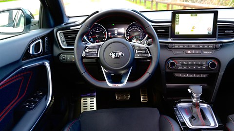 Kia Proceed cabin: familiar Ceed instruments and dashboard