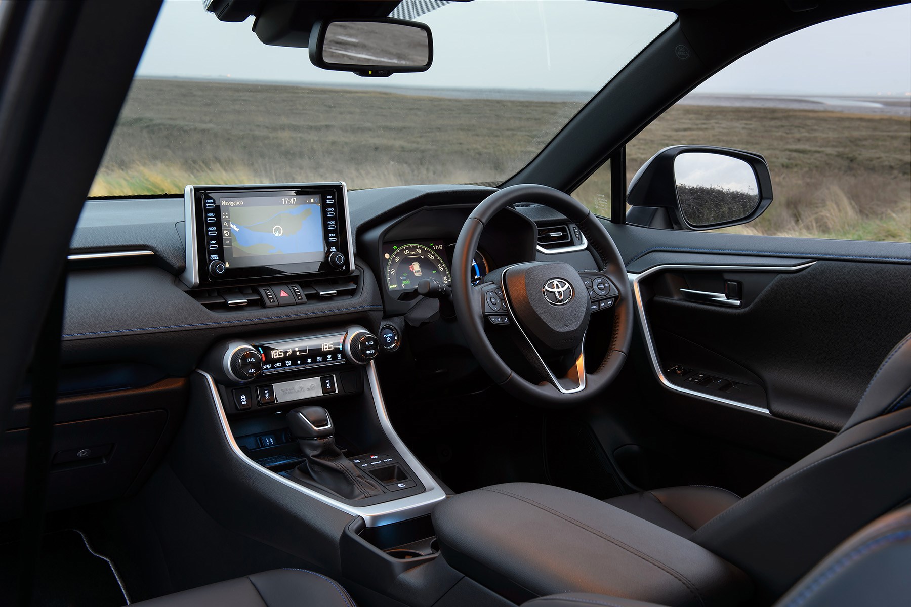 Toyota RAV4 Hybrid 2019 interior