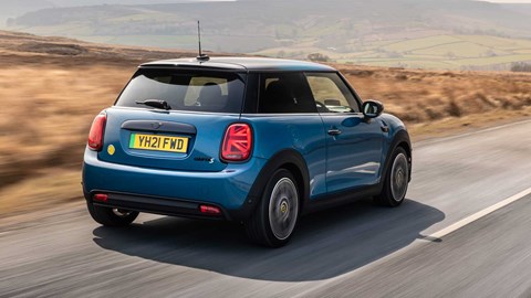 Mini Cooper SE Electric - rear tracking