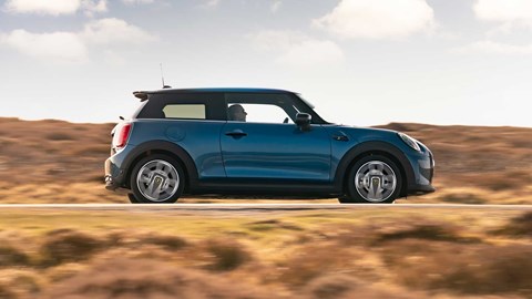 Mini Cooper SE Electric - side profile