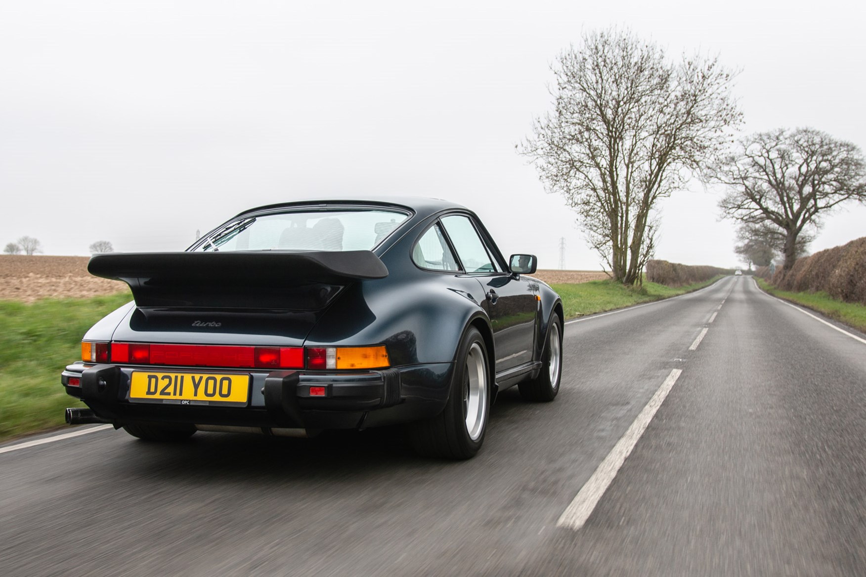 Driving the classics: Porsche 930 Turbo (1987) review | CAR Magazine