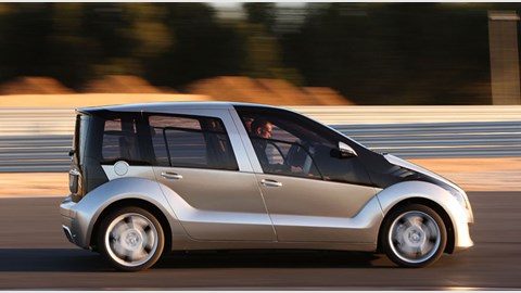 Mercedes F600 concept review: side view photo