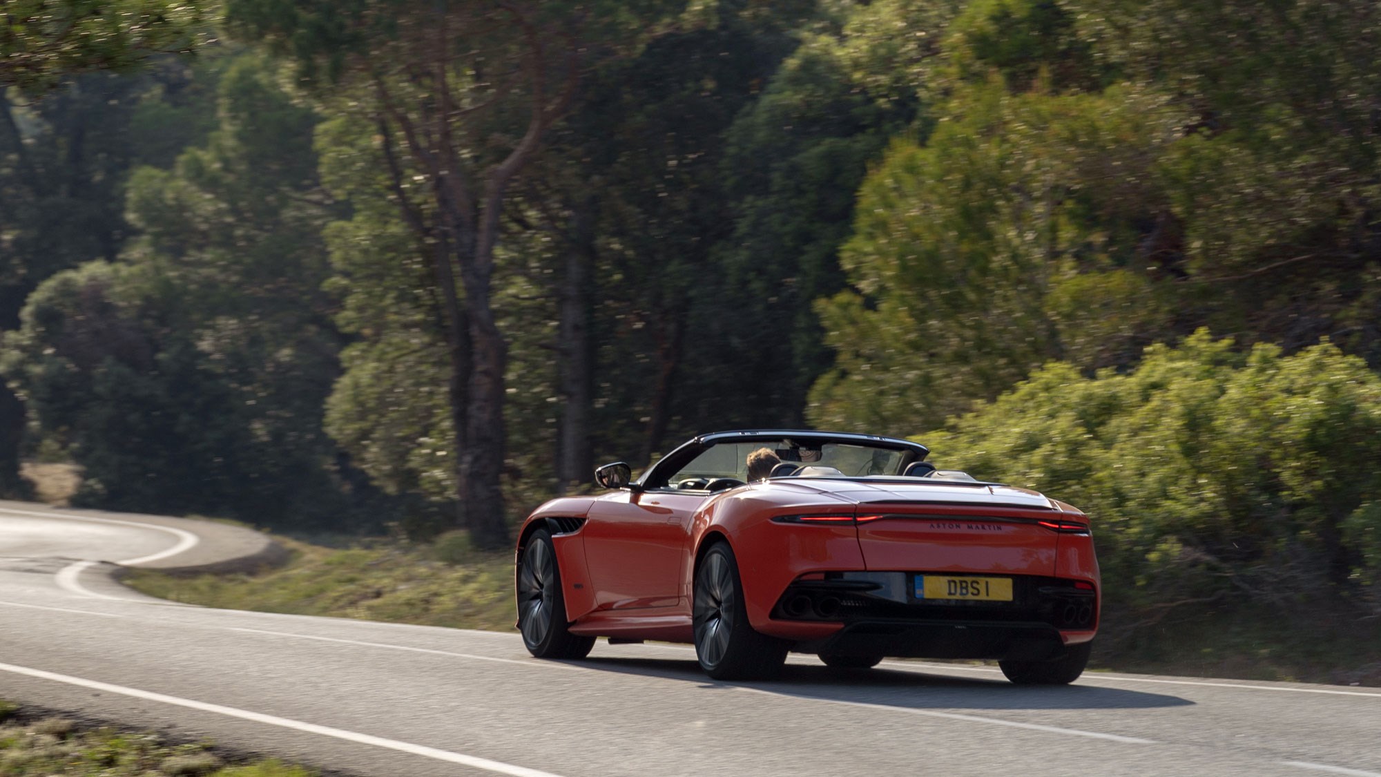 Aston DBS Superleggera rear tracking