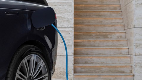 Range Rover Sport review - PHEV lugged in