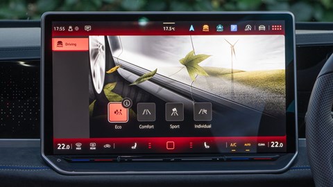 Volkswagen Passat Estate infotainment
