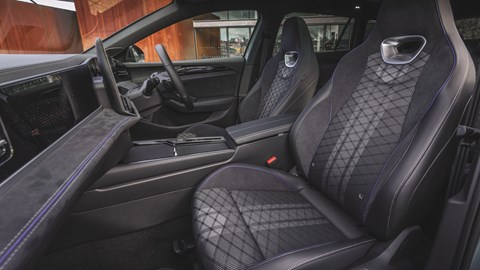 Volkswagen Passat Estate interior front