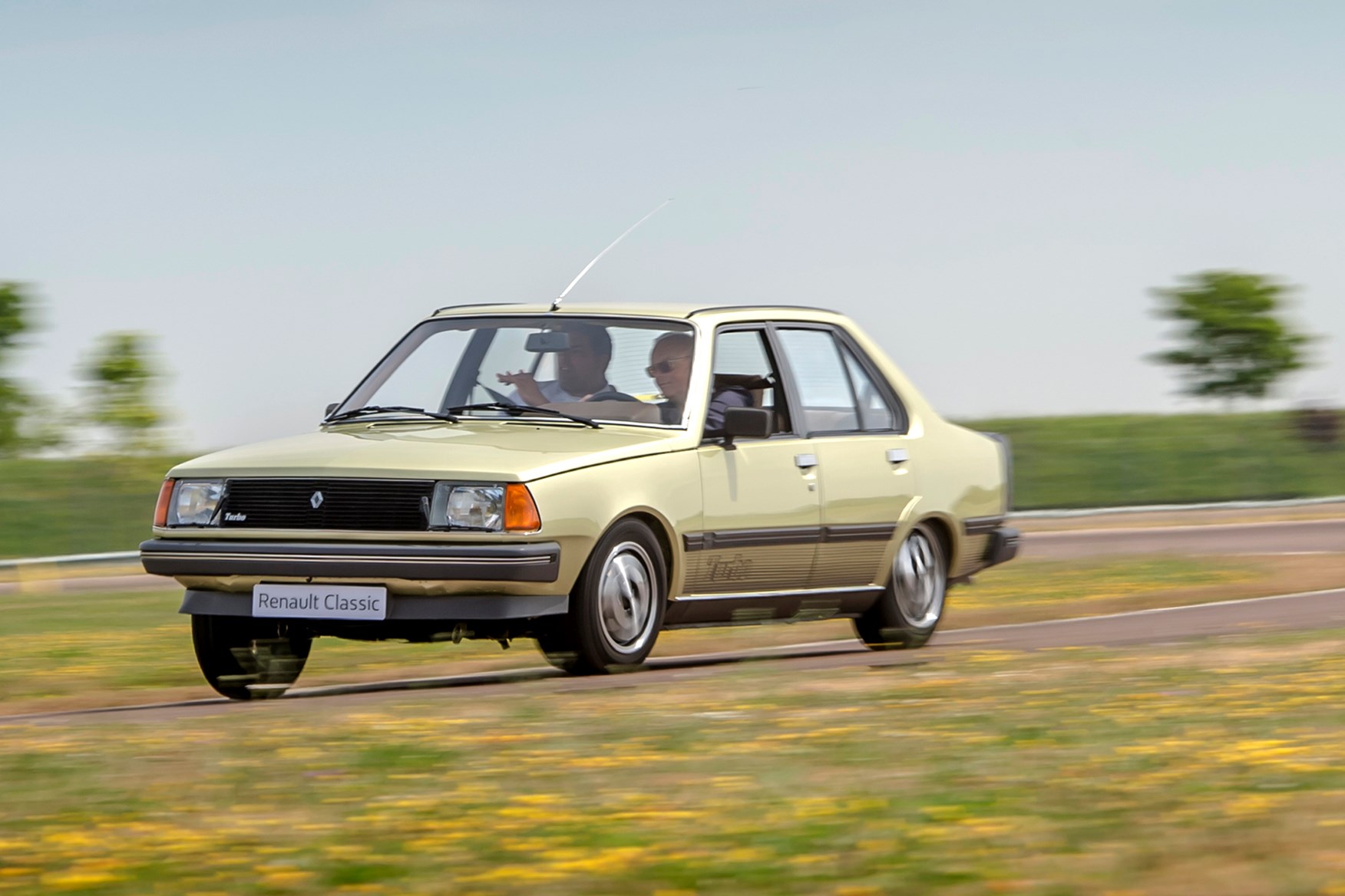 RENAULT BUTTED  18インチ ルノー（RENAULT） KID'S18 a la mode 18インチ 子供自転車 泥除け/前
