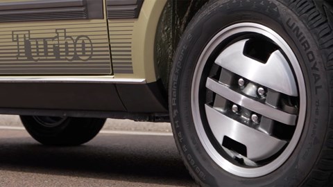 Renault 18 Turbo stripes and wheels