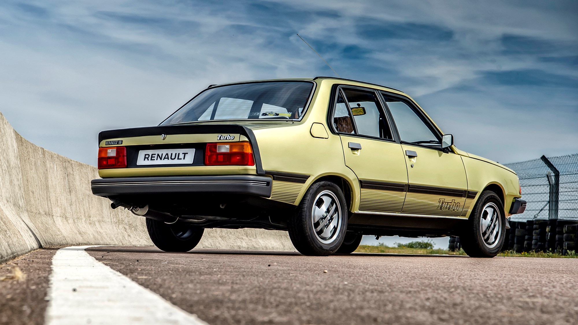 Renault 18 Turbo rear three-quarter view