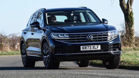 Volkswagen Touareg front cornering