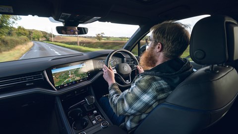 Volkswagen Touareg ATJ driving