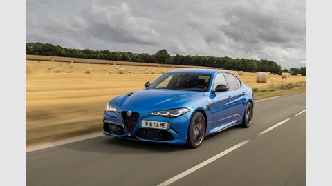 Alfa Romeo Giulia Quadrifoglio front three-quarter