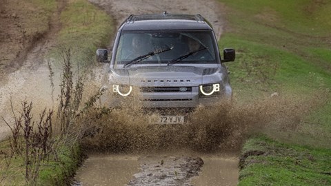 Land Rover Defender 130 - off-road