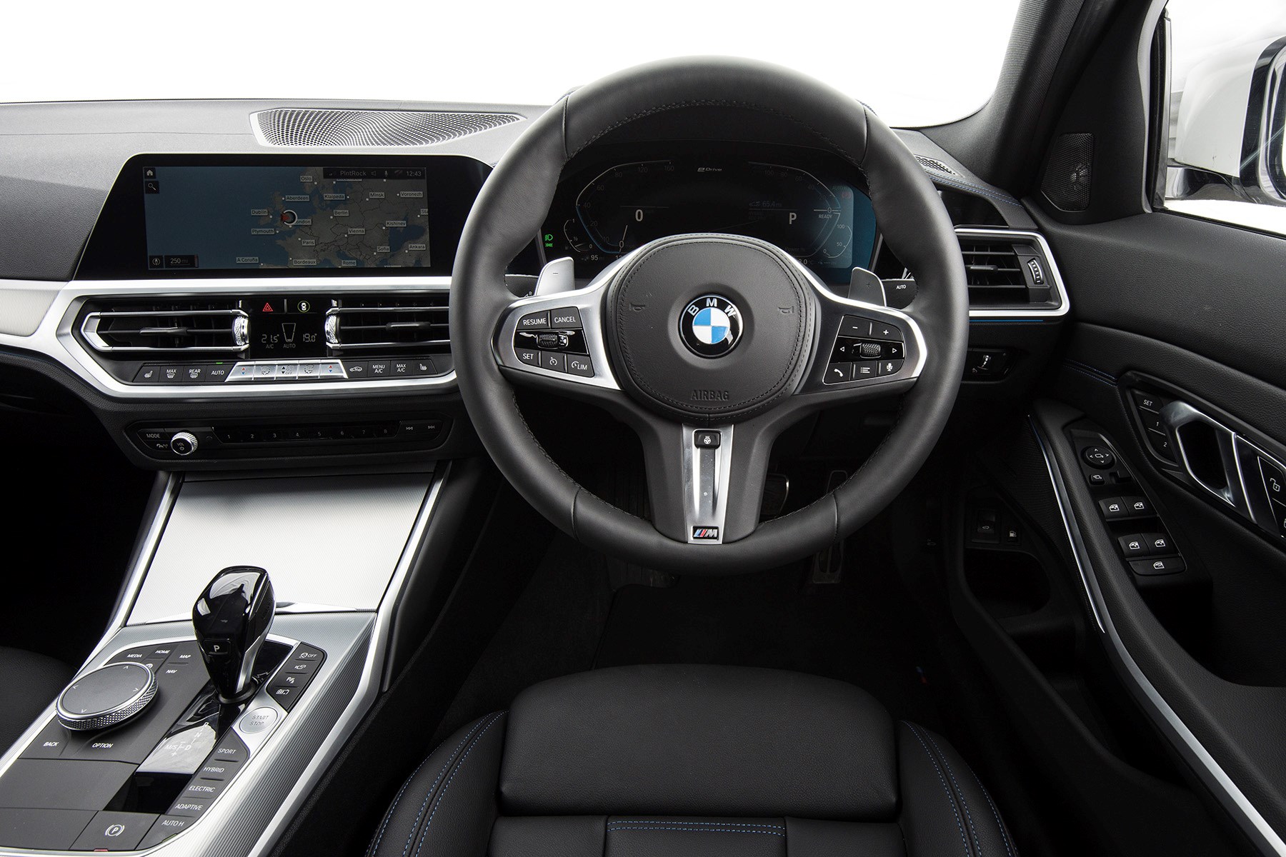 BMW 330e interior 2019