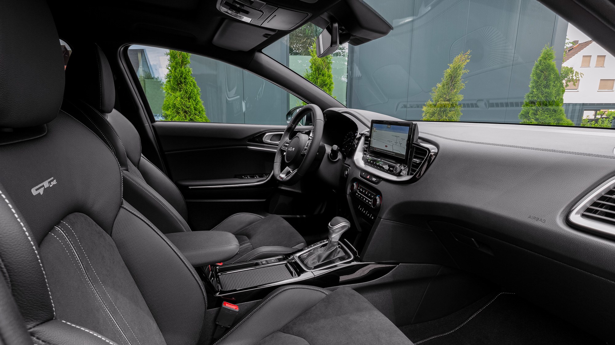 New Kia Ceed review: Old-school ergonomics meets cutting-edge tech