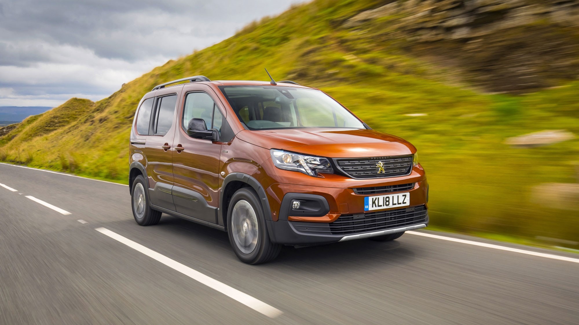 New Peugeot Rifter Van Review (2020)