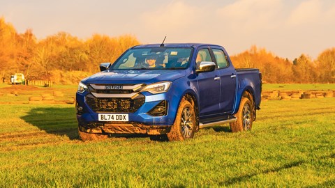Isuzu D-Max, standing in a field
