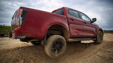 Isuzu D-Max review 2021, rear suspension articulation off road