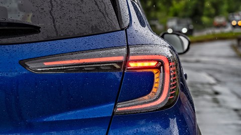 Renault Captur (2024) taillight