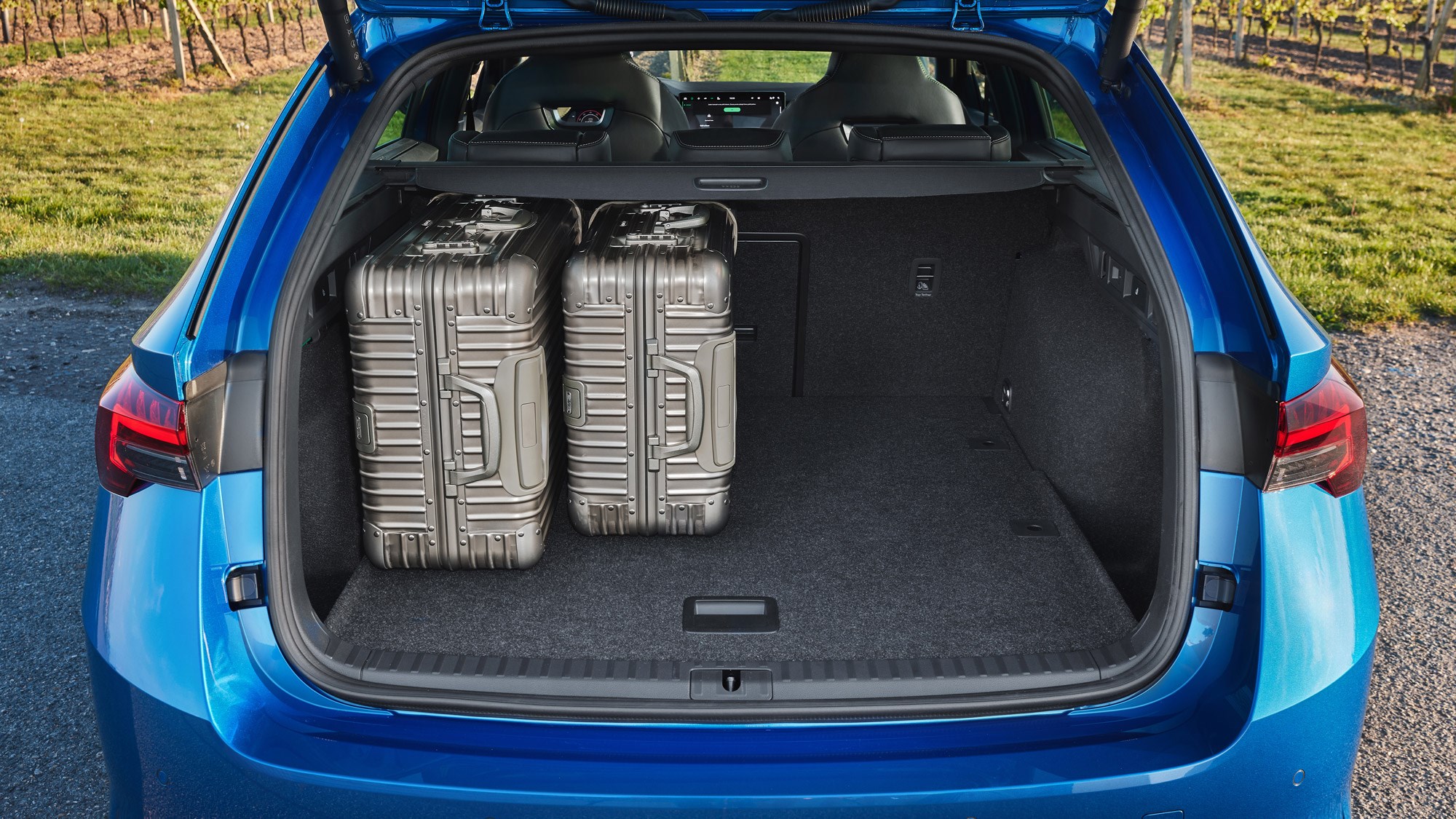 Skoda Octavia Estate review - facelift, Sportline, boot space with luggage