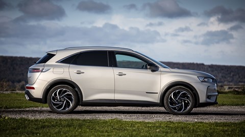 DS7 Crossback E-Tense: hybrid comfort