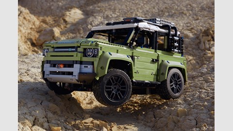 Lego Defender (2019) hands-on review