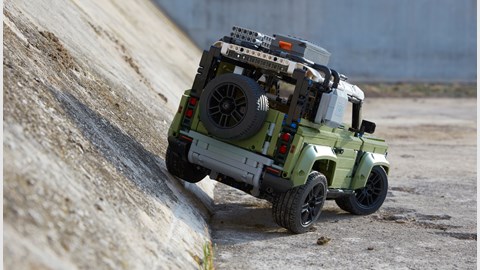 Lego Defender (2019) hands-on review