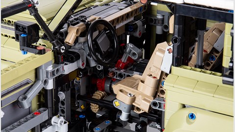 Lego Defender (2019) hands-on review