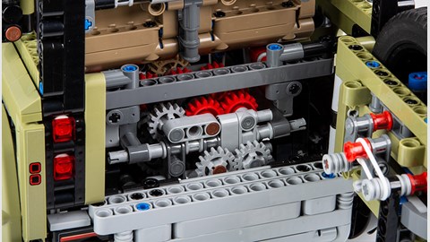 Lego Defender (2019) hands-on review