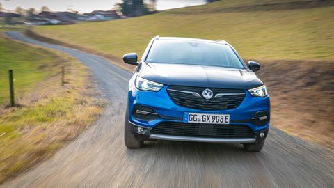 2020 Vauxhall Grandland X Hybrid4, front dynamic