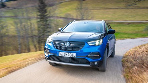 2020 Vauxhall Grandland X Hybrid4, front dynamic