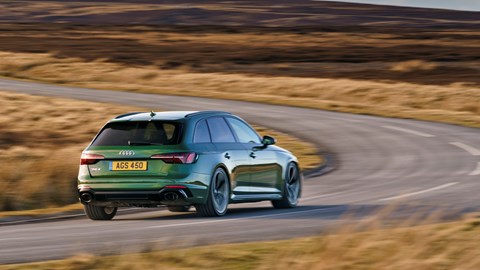 Audi RS4 Avant - green, rear, driving round corner