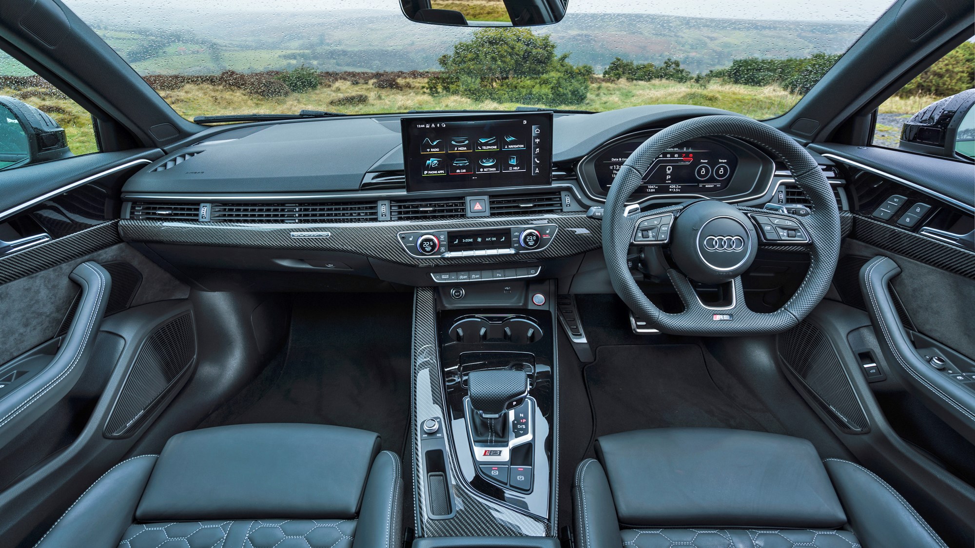 2021 Audi RS4 Avant dashboard full width