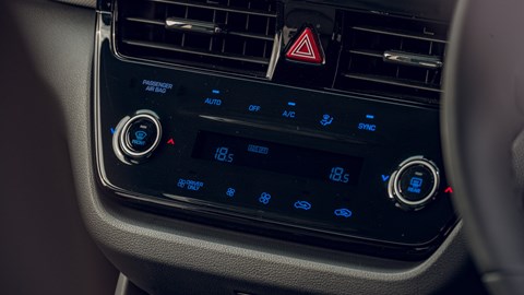 2020 Hyundai Ioniq Hybrid - climate control