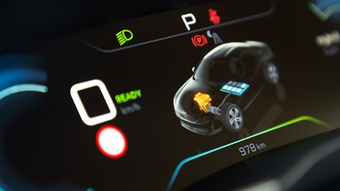 Peugeot 508 Hybrid review: the lion, electrified