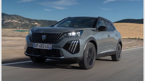 Peugeot e-2008 review (2023)