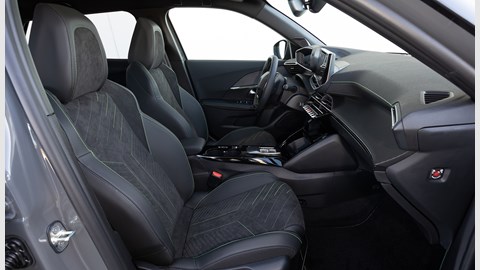 Peugeot e-2008 review (2023)