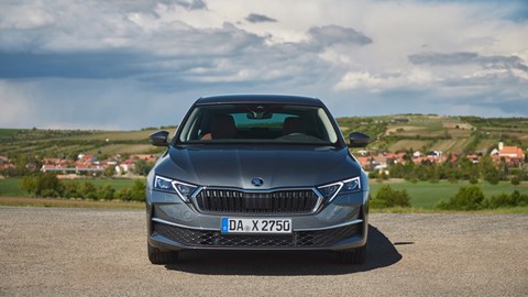 Skoda Octavia 2024, front end