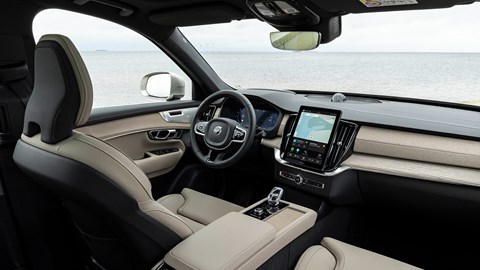 Volvo XC90 (2024) interior