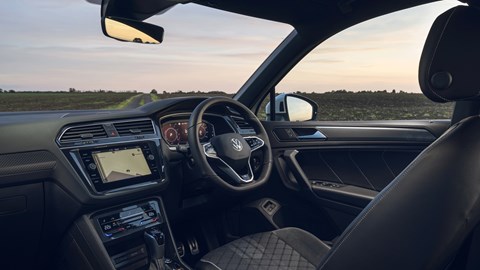 VW Tiguan eHybrid interior