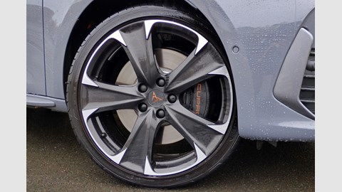 Cupra Leon e-Hybrid (2023) review: PHEV of fury?