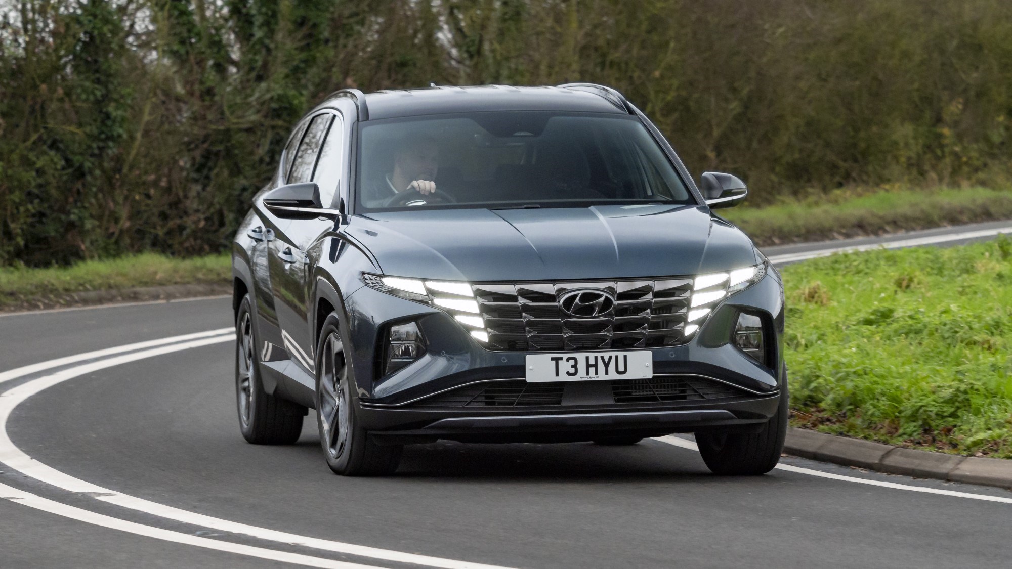 Does the 2022 Hyundai Tucson have a heads-up display?