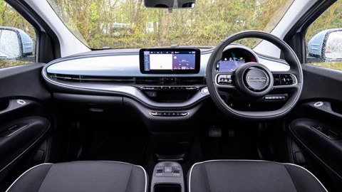 Fiat 500e interior